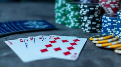 元カジノディーラーが教えるポーカー攻略法・中級者上級者の楽しみ方